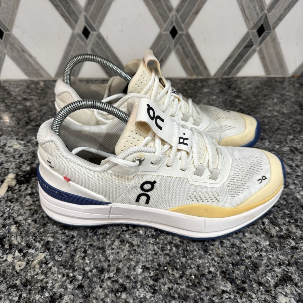 On The Roger Pro Shoes Womens Size 9.5 White Indigo Blue Tennis Pickleball Gym